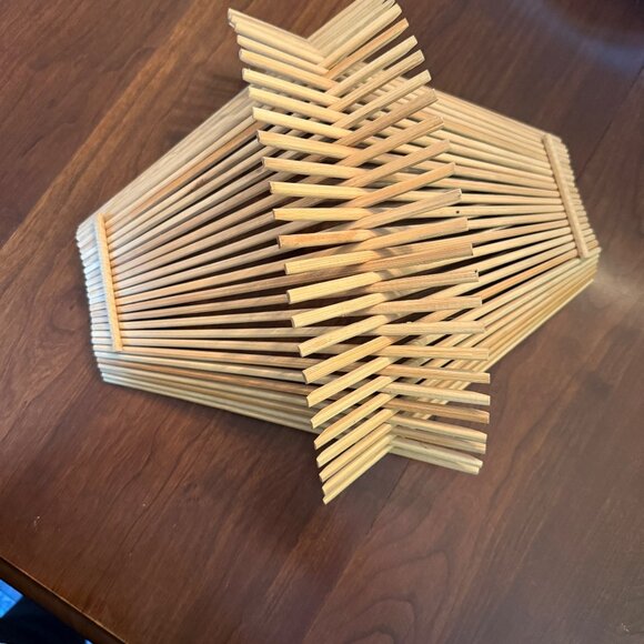 Expandable Wooden Foldable Fruit Basket & Display Stand - Picture 4 of 5